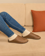 Damen Hausschuhe mit Schurwollfutter, Warm Gefütterte Wollpantoffeln, Kuschelige Hüttenschuhe für Herbst & Winter, Braun, Made in Austria