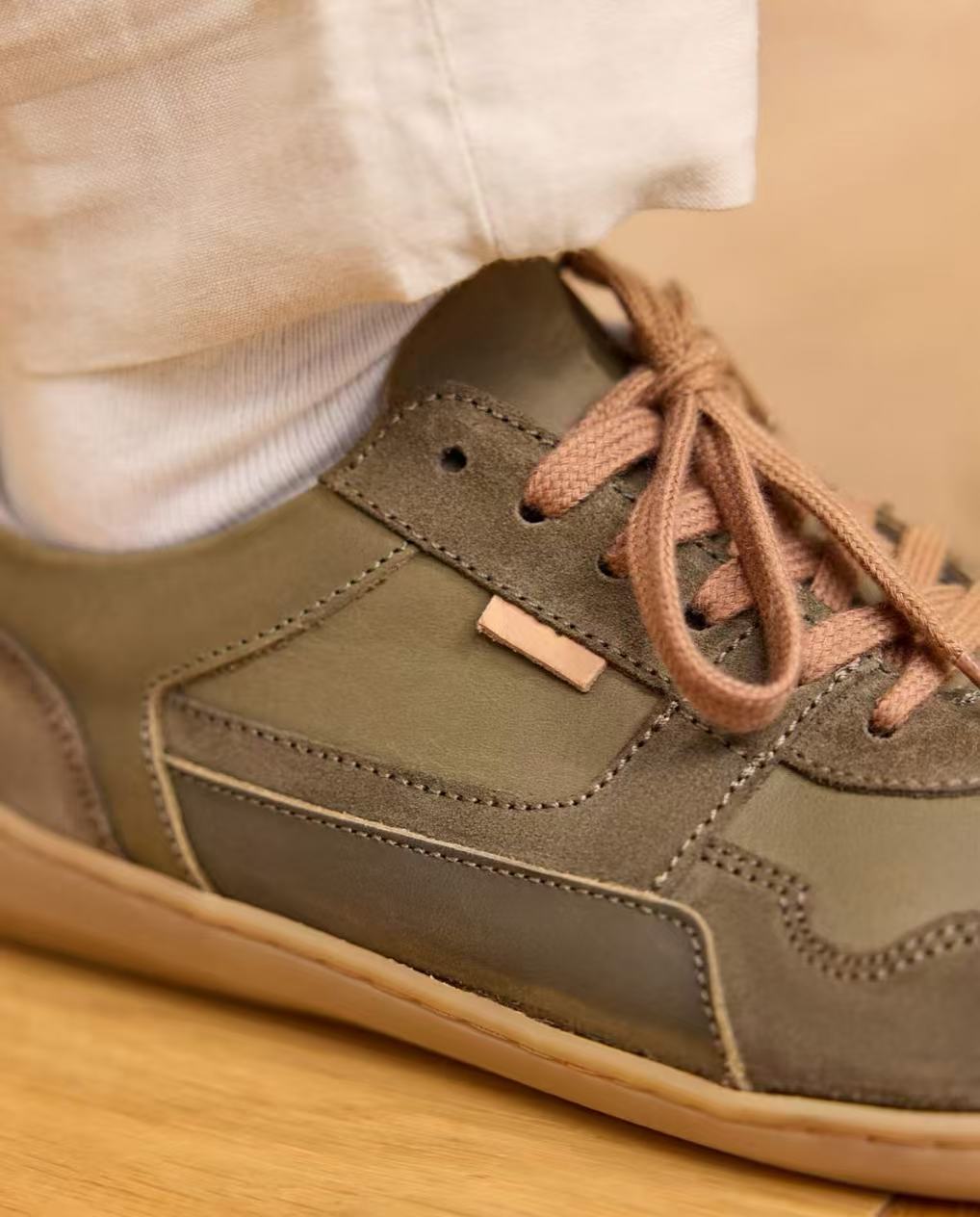 Herren Barfußschuhe aus Leder, Minimalschuhe mit Zehenfreiheit, Bequeme Barfuß Halbschuhe für Alltag & Outdoor, Olivgrün, Made in Portugal