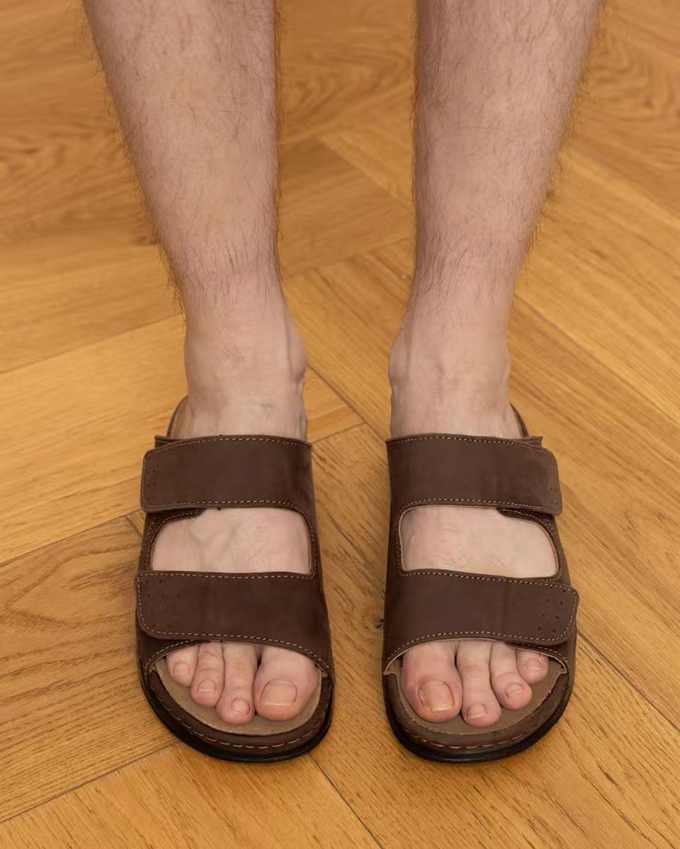 Herren Ledersandalen mit verstellbaren Riemen & Klettverschluss, Bequeme Trekkingsandalen, Outdoor Sommerschuhe für Alltag & Wandern, Braun