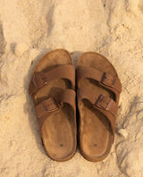 Herren Sandalen aus Leder mit Kork-Fußbett, Bequeme Ledersandalen mit EVA-Sohle, Anatomische Pantoletten für Sommer & Alltag, Braun