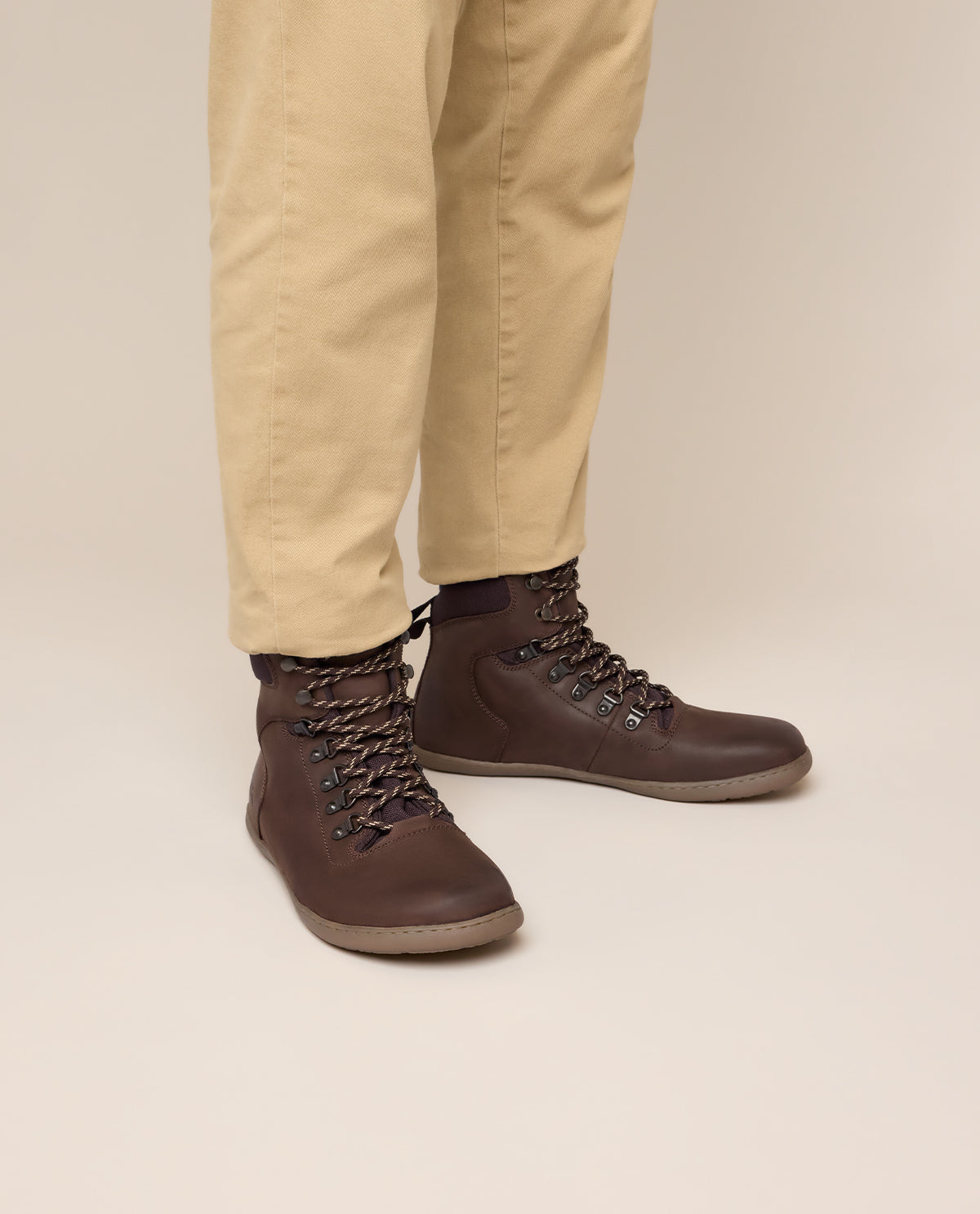 Herren Barfußschuhe Stiefelette mit spezieller Schnürung, Minimalschuhe mit Zehenfreiheit, Barfuß Boots für Alltag & Outdoor, Braun